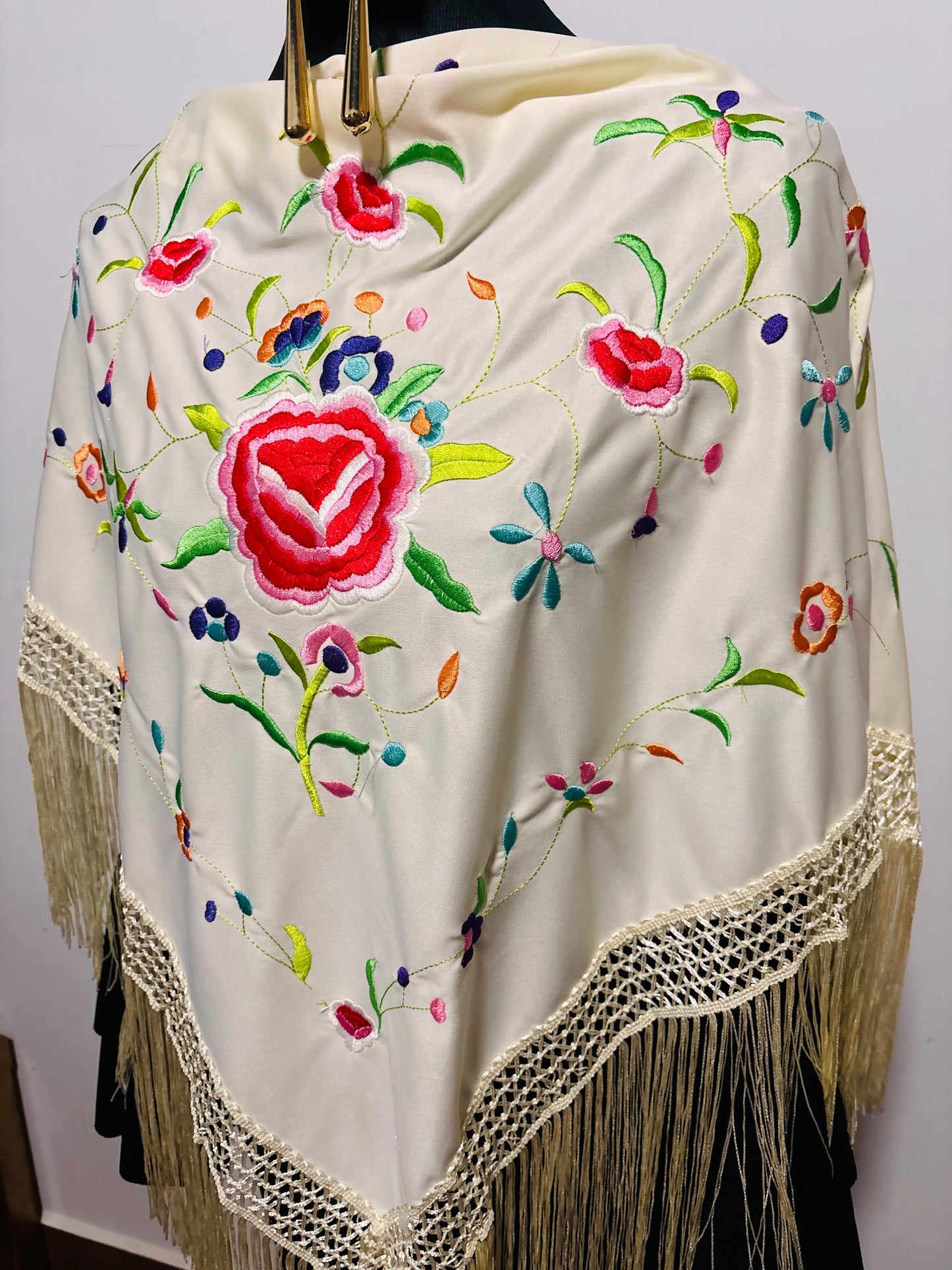 Mantón Arrebato Grande 023