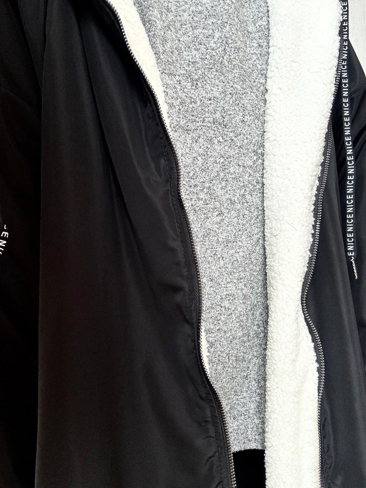 Abrigo Nina Black