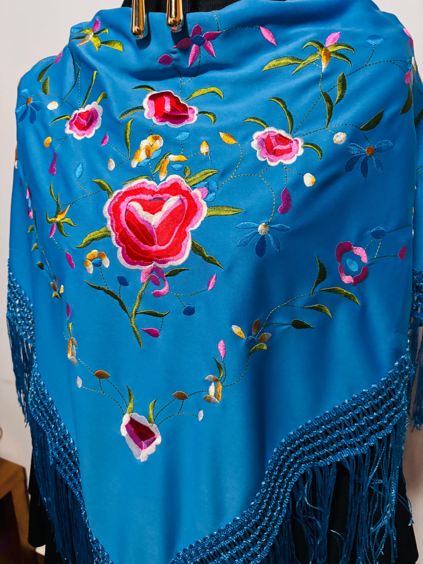 Mantón Arrebato Grande 020