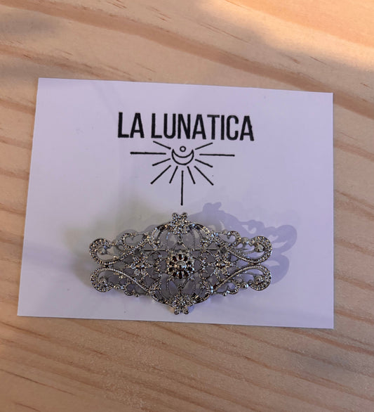 Broche Pili
