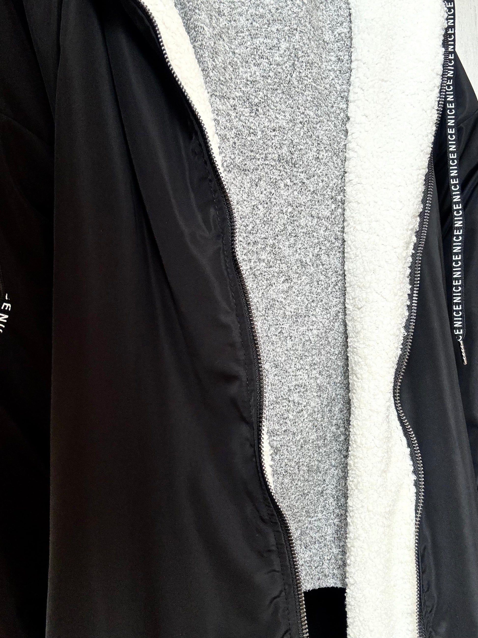 Abrigo Nina Black
